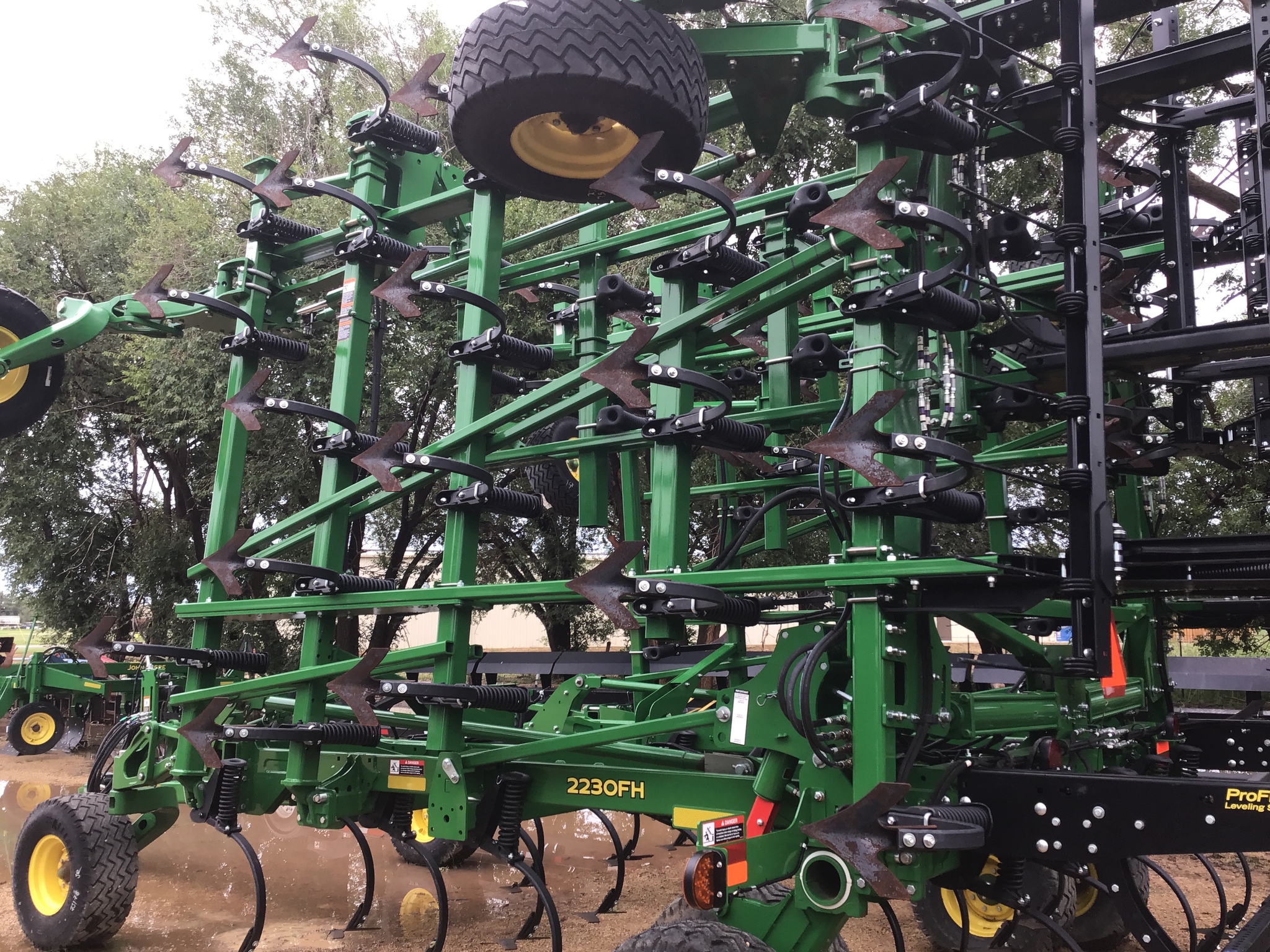 2024 John Deere 2230FH Image 4