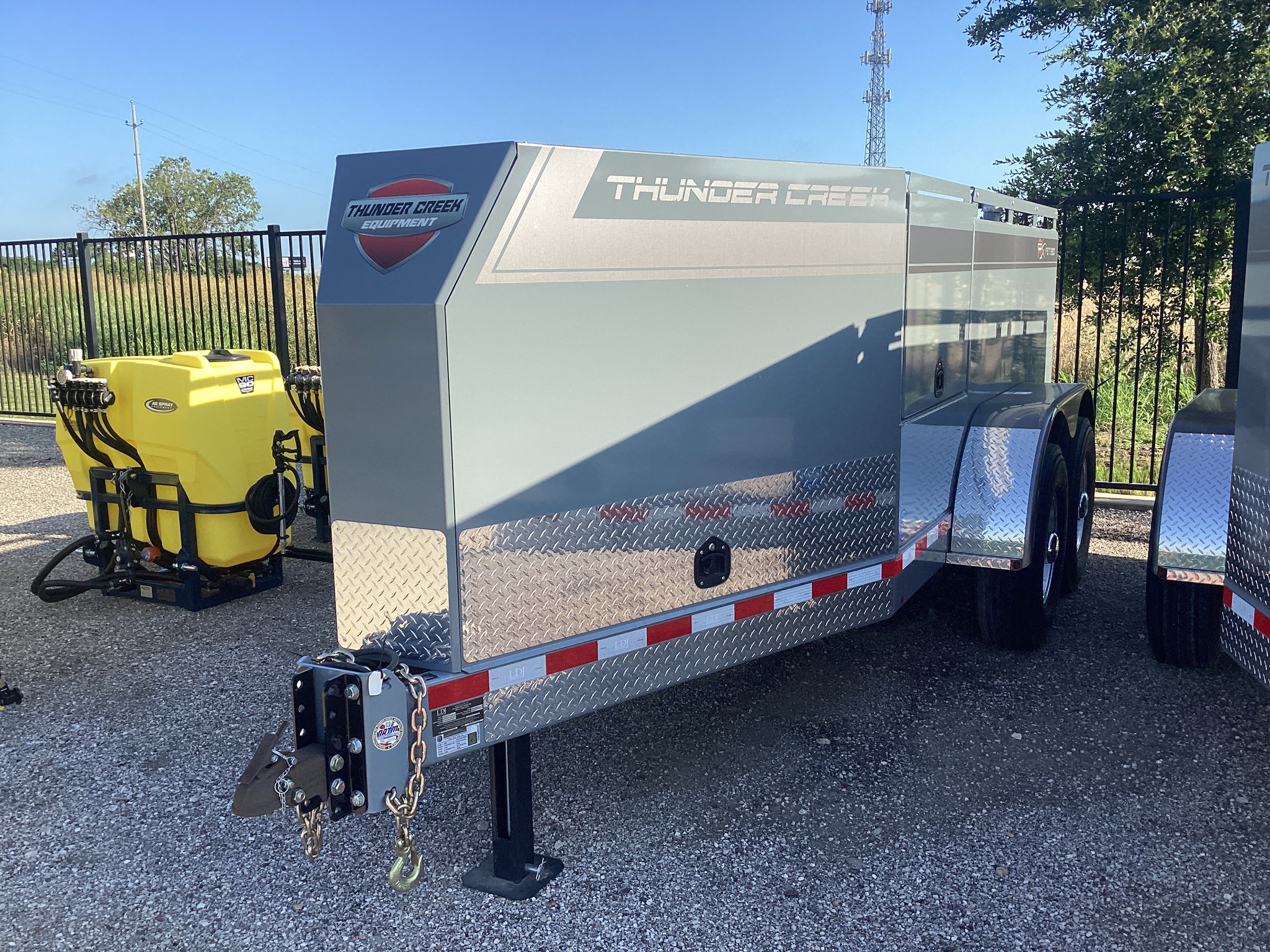 2023 Thunder Creek FST990 Image 2