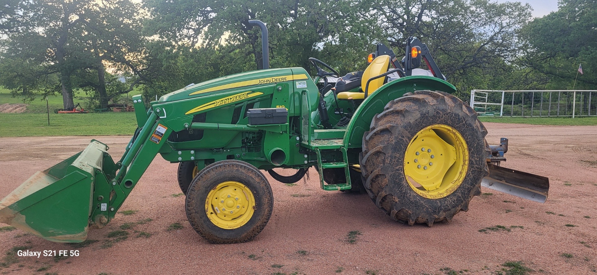 2021 John Deere 5065E Image 1