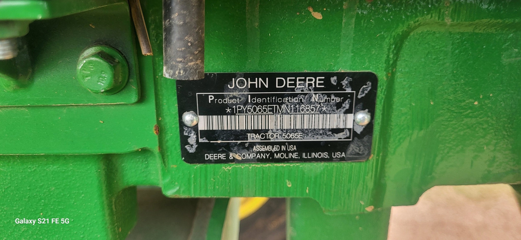 2021 John Deere 5065E Image 6