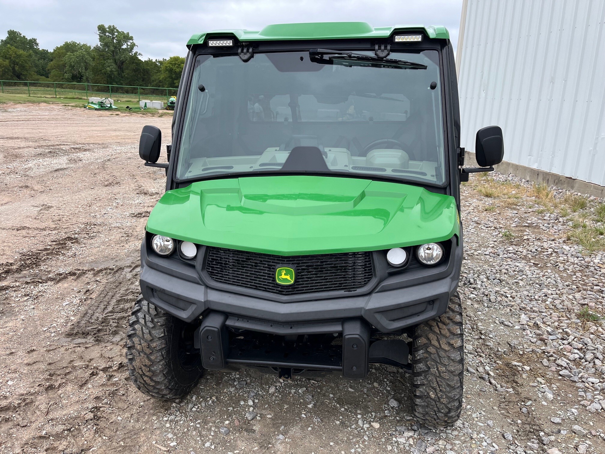 2022 John Deere XUV 835R Image 8