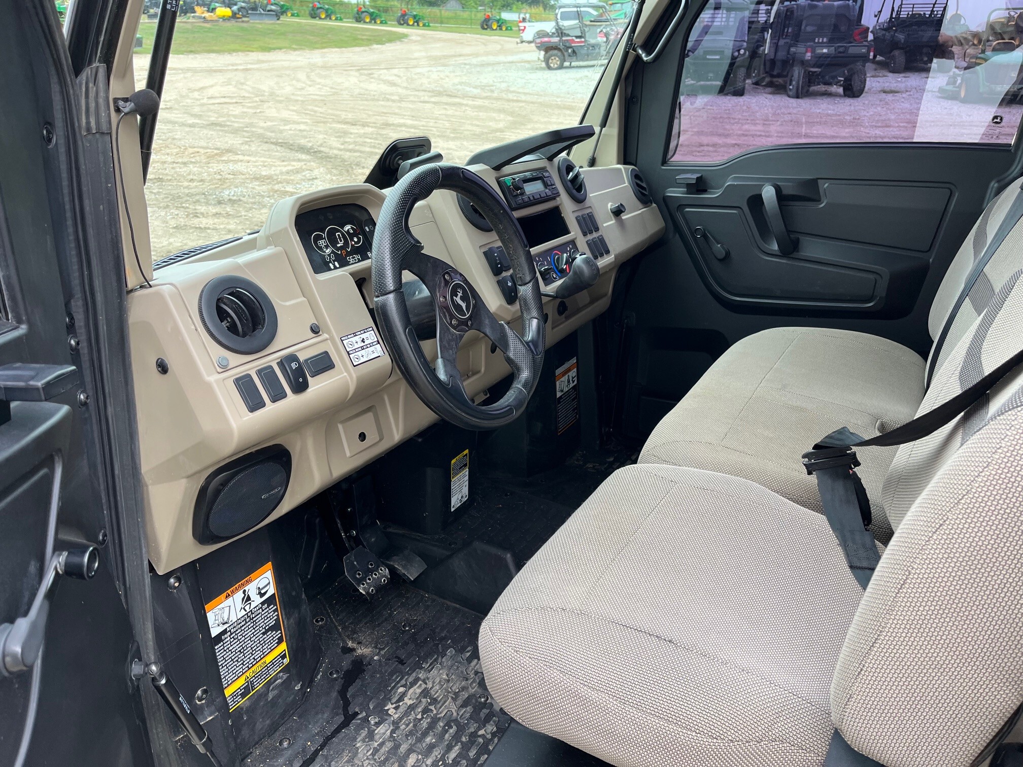 2022 John Deere XUV 835R Image 11