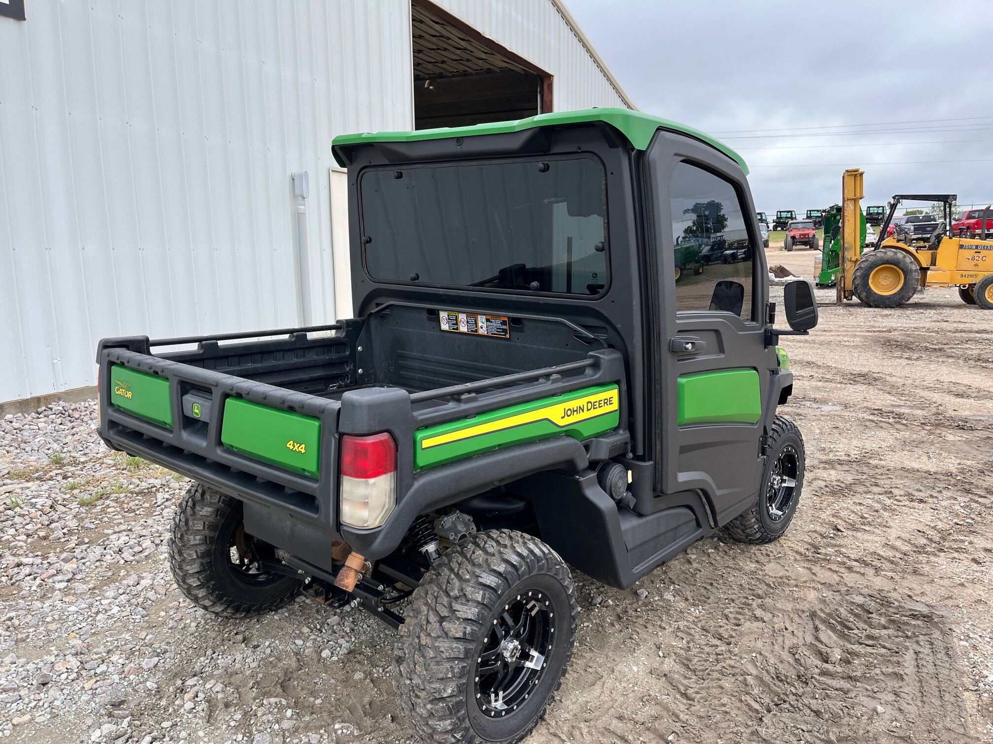 2022 John Deere XUV 835R Image 3