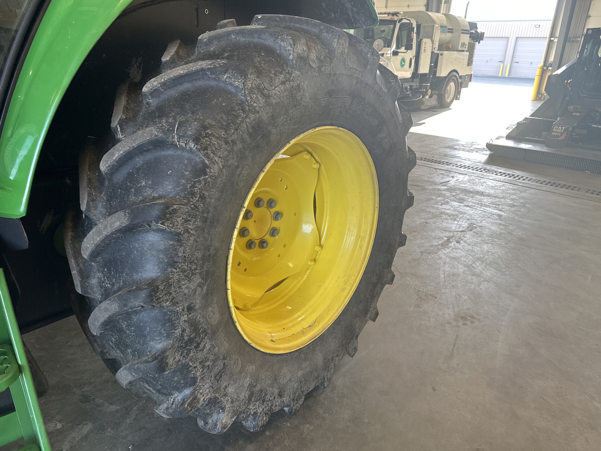 2023 John Deere 6120M Image 14