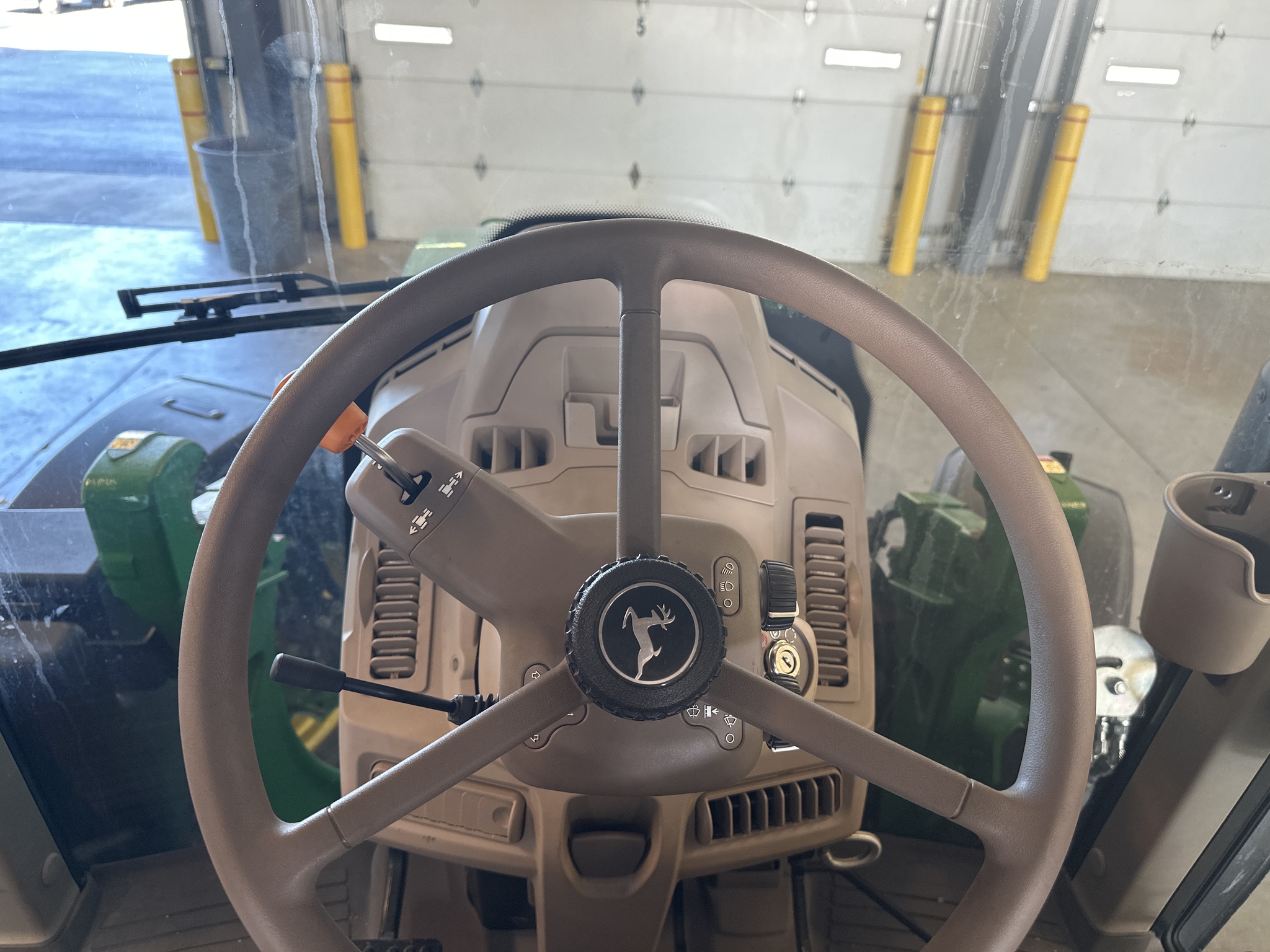 2023 John Deere 6120M Image 20