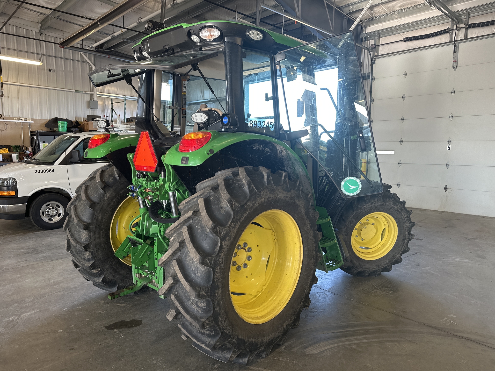 2023 John Deere 6120M Image 5