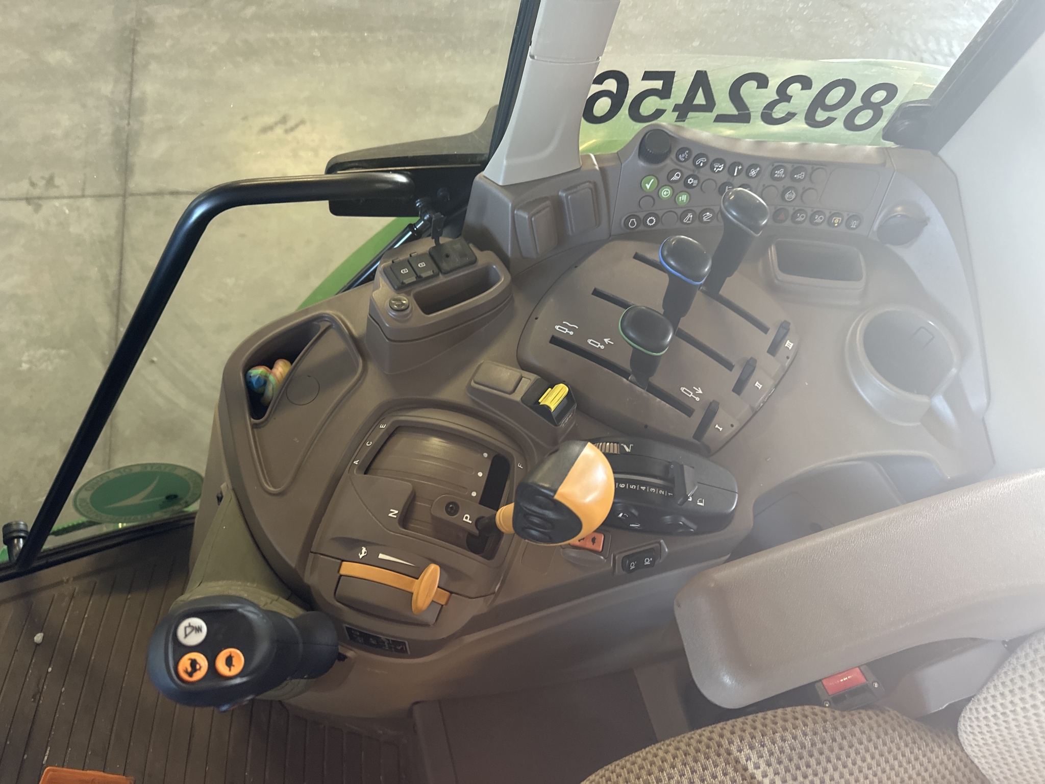 2023 John Deere 6120M Image 21