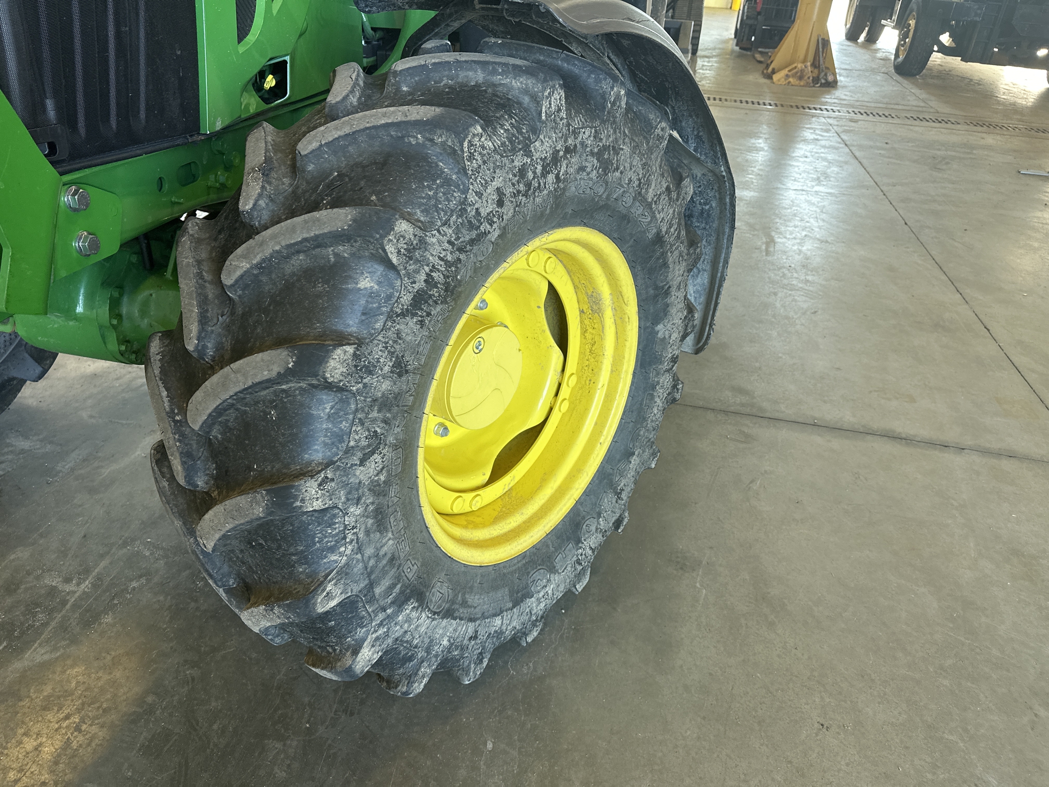 2023 John Deere 6120M Image 16