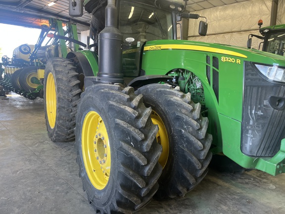 Photo of 2014 John Deere 8320R