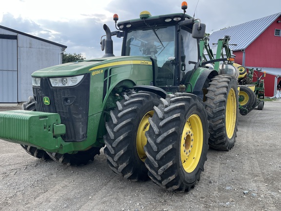 Photo of 2014 John Deere 8320R