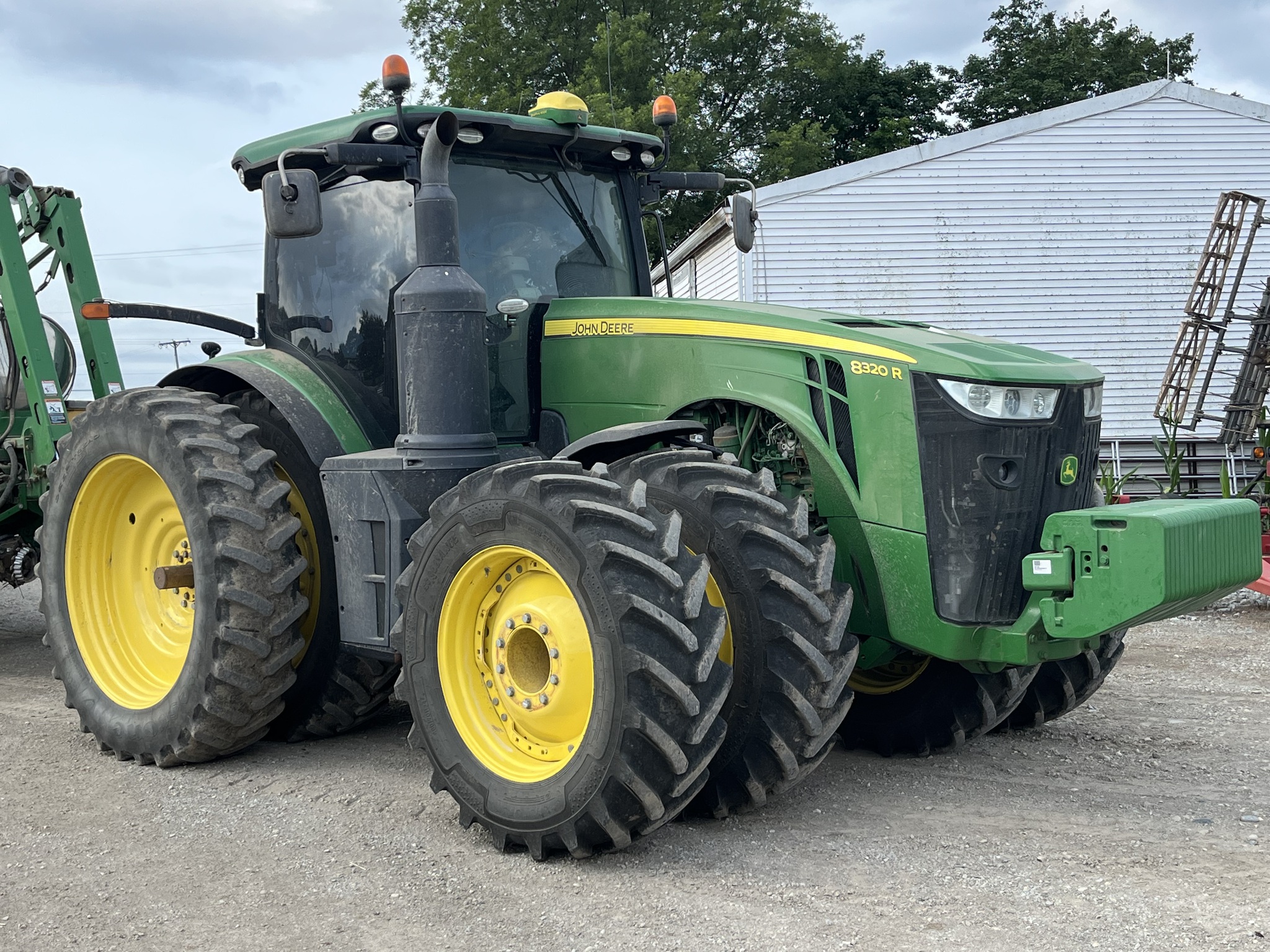 2014 John Deere 8320R