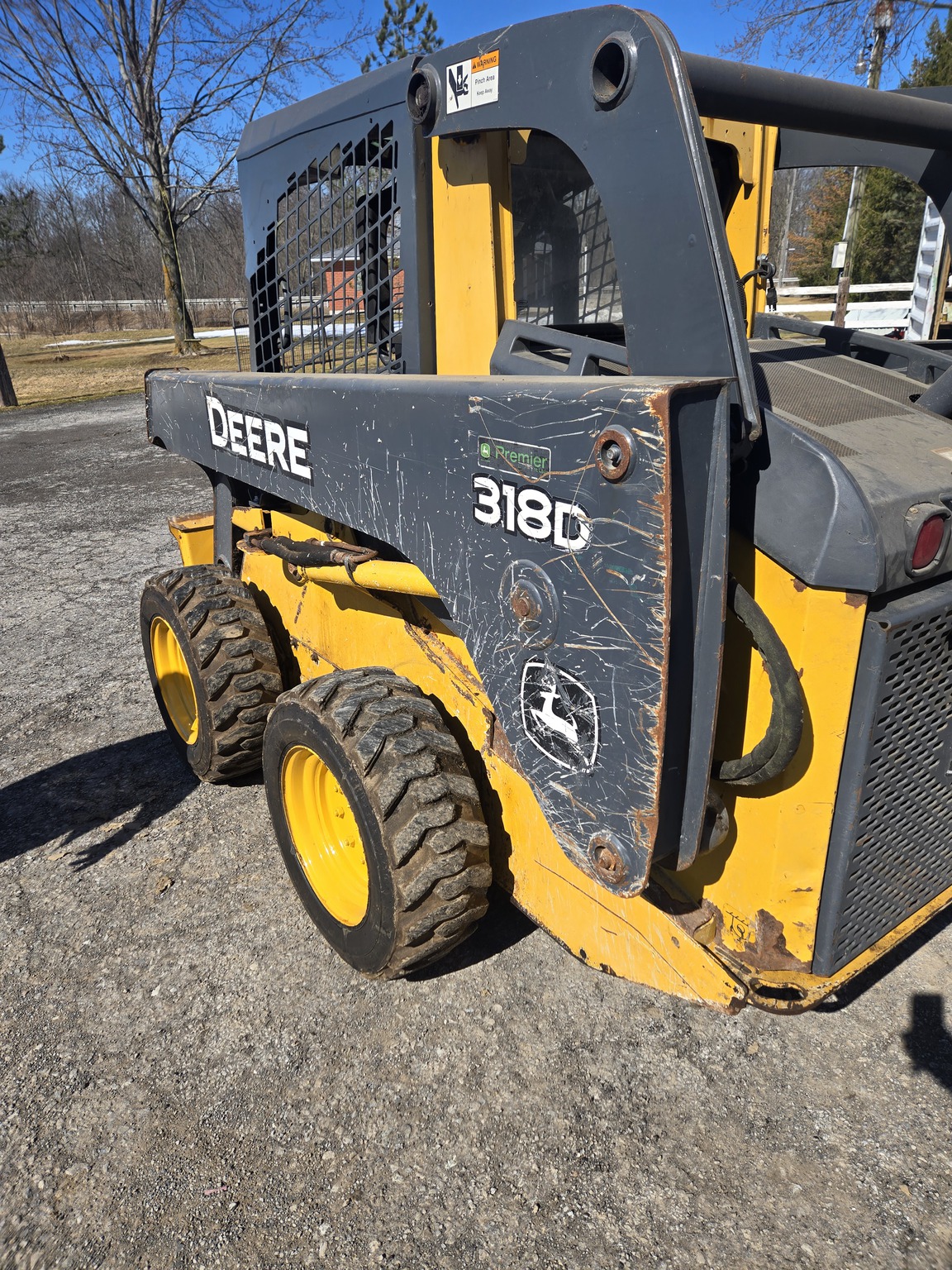 2013 John Deere 318D Image 3