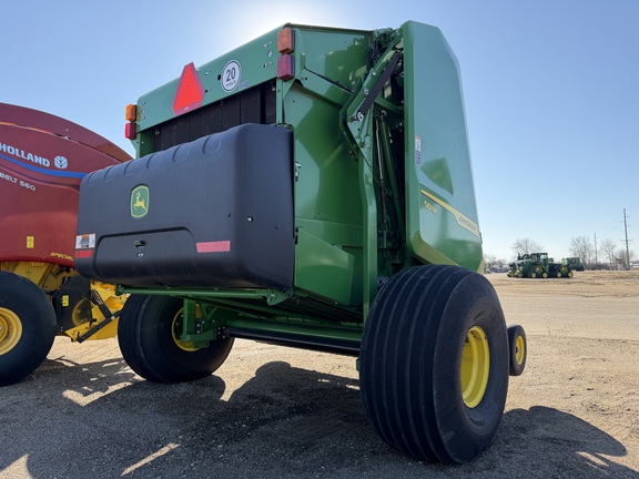 2024 John Deere 561M - Photo6