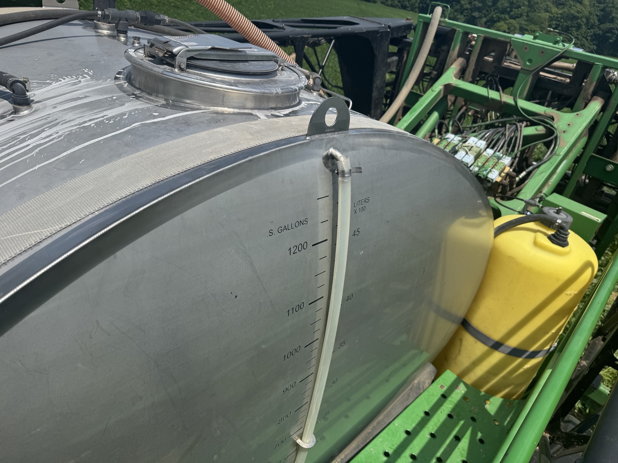 2008 John Deere 4930 Image 9