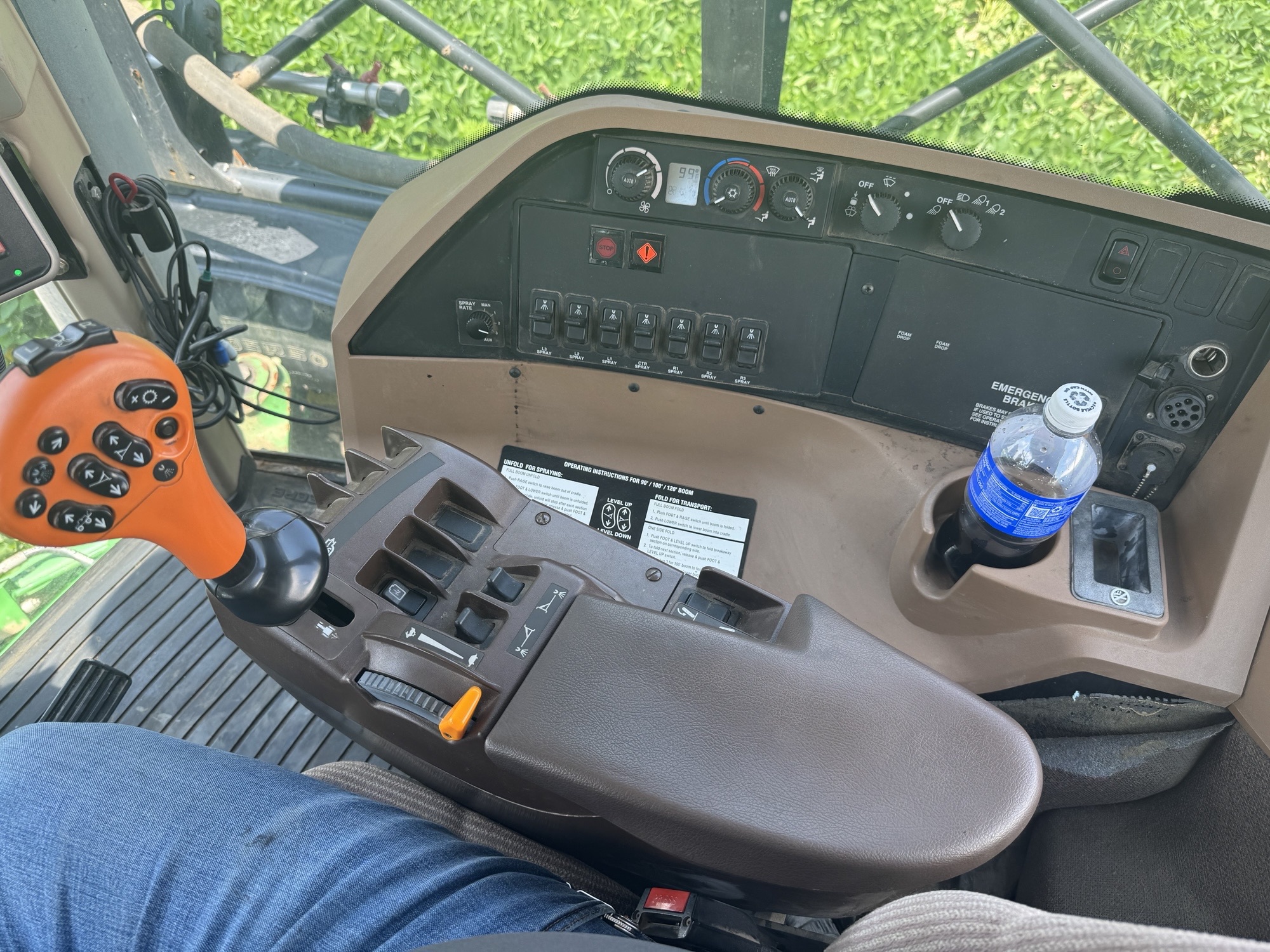 2008 John Deere 4930 Image 8