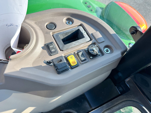 2024 John-Deere 5075E