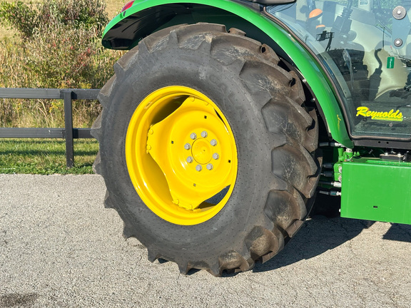 2024 John-Deere 5075E