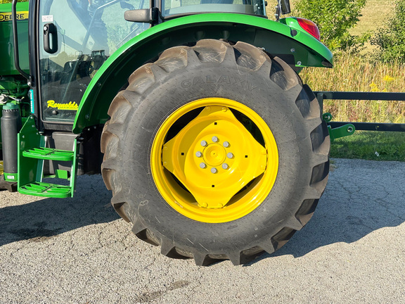 2024 John-Deere 5075E