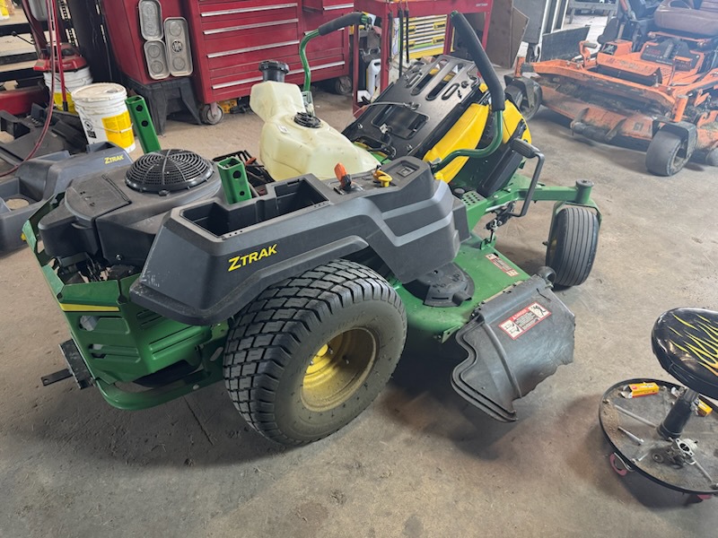 2023 John Deere Z530M Image 1