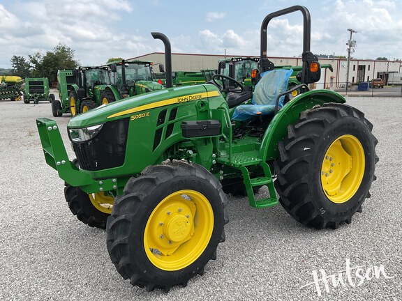Photo of 2024 John Deere 5050E