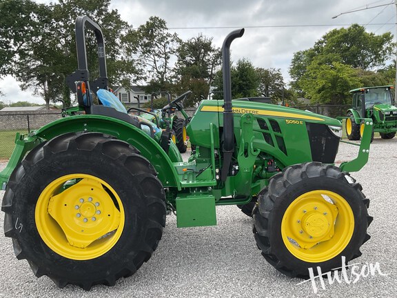 Photo of 2024 John Deere 5050E