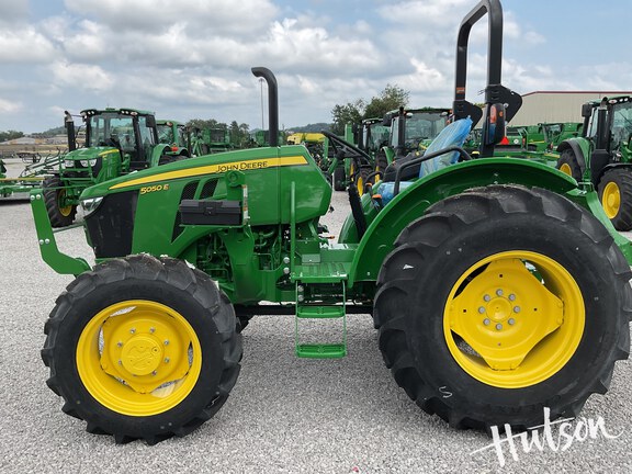 Photo of 2024 John Deere 5050E