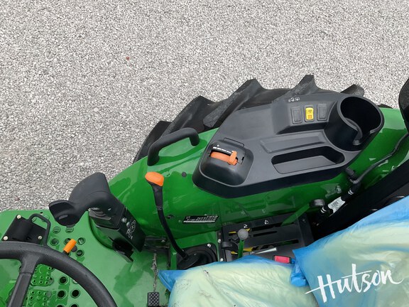 Photo of 2024 John Deere 5050E