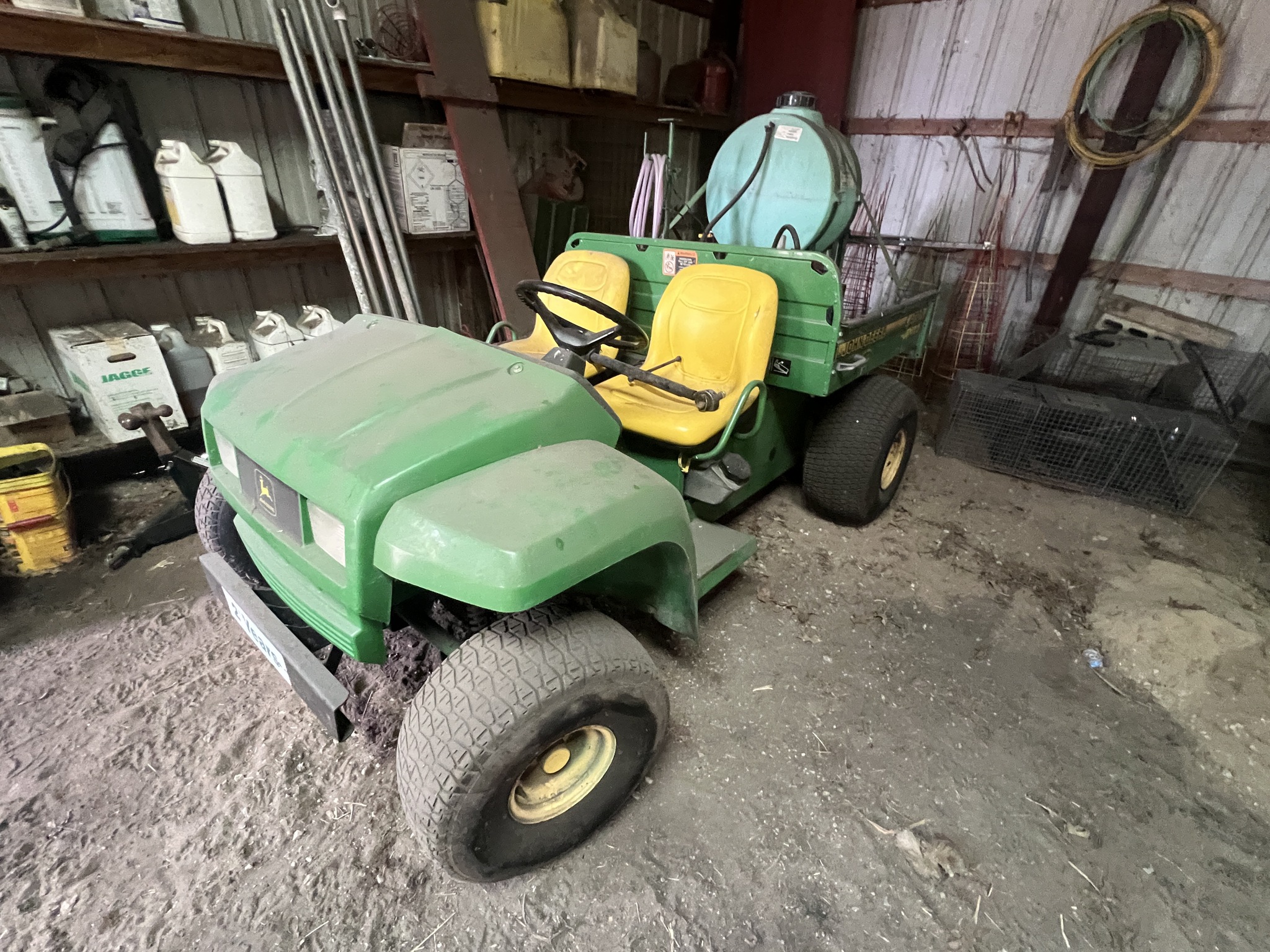 1995 John Deere 4X2 Image 1