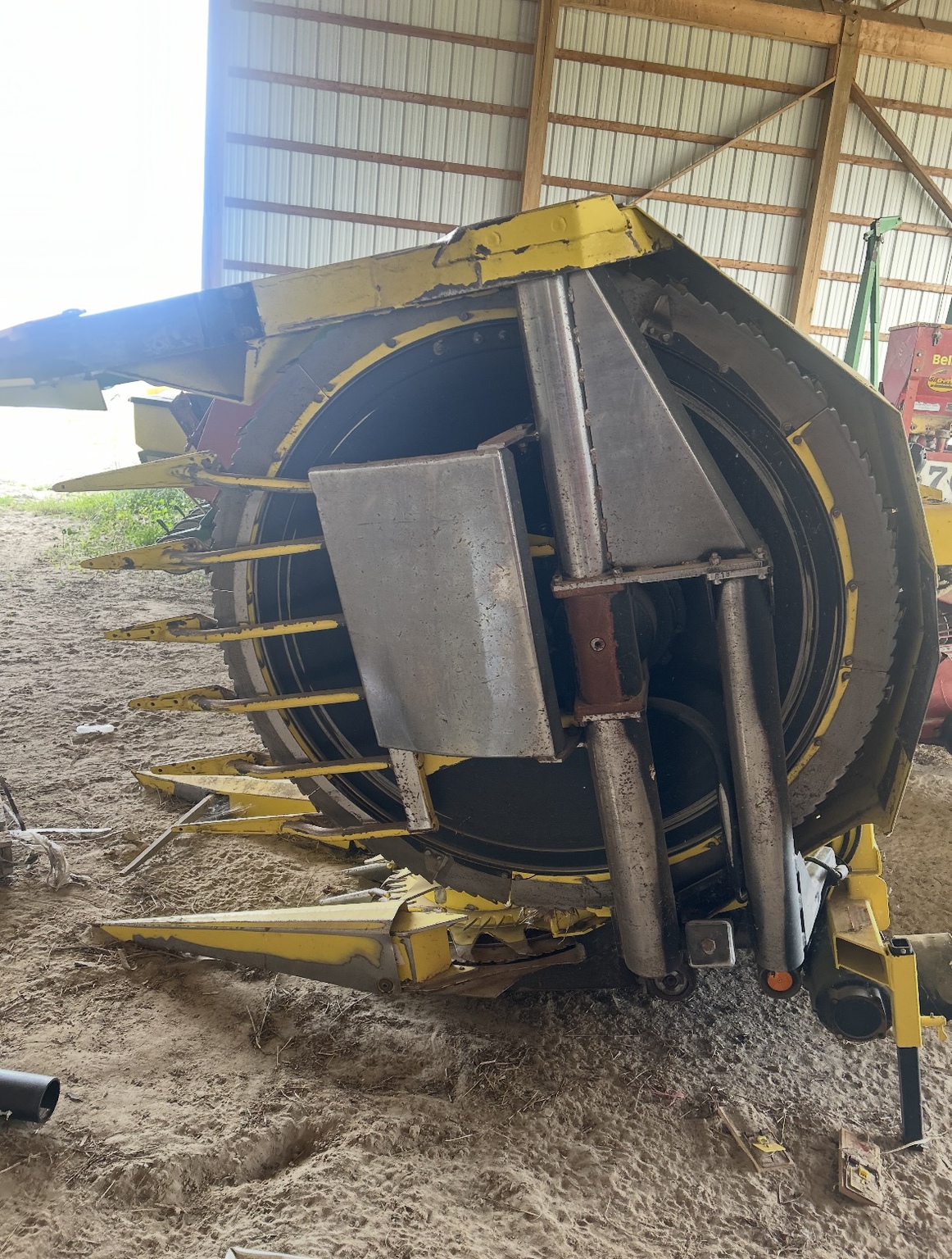2020 John Deere 676 Image 2