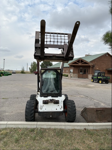 Bobcat S220 Image 4