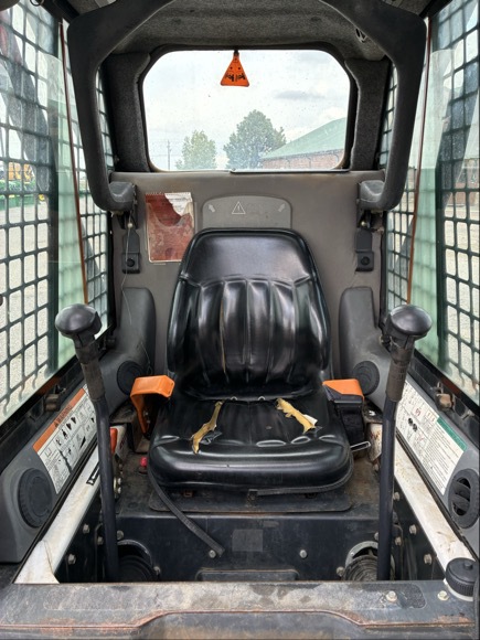 Bobcat S220 Image 5