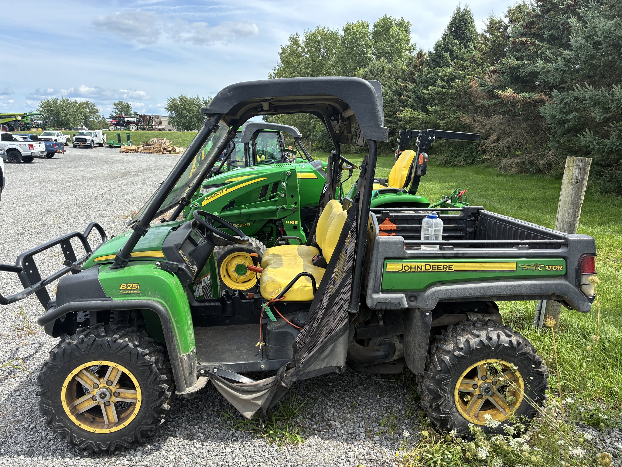 2015 John Deere XUV 825i Power Steering Image 4