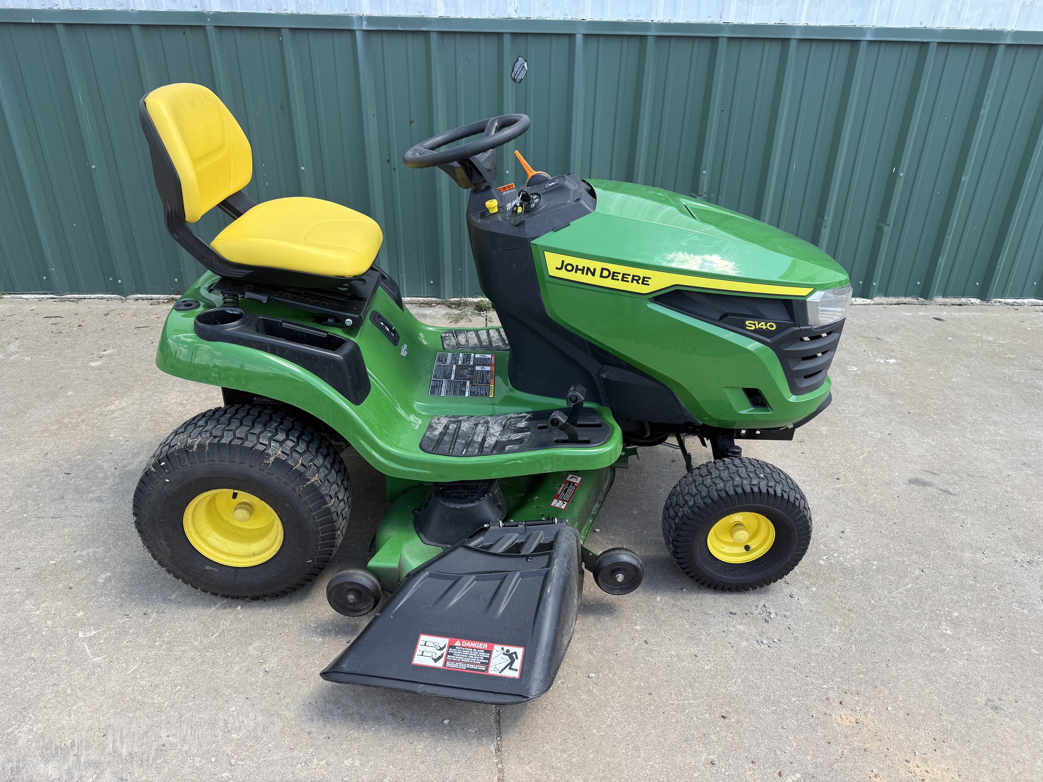 2023 John Deere S140 Image 3