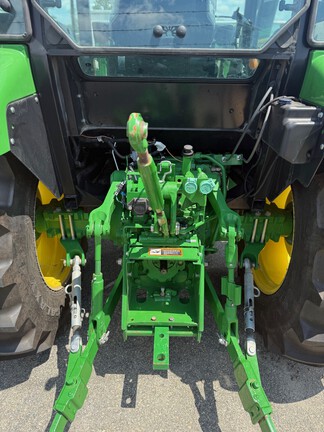 2023 John Deere 5067E Picture 6 2023 John Deere 5067E-6