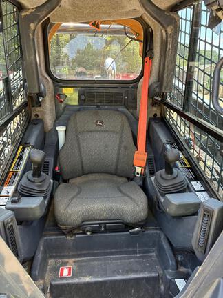 2023 John Deere 333G