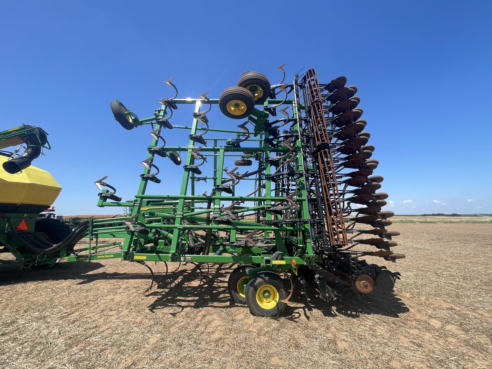 2016 John Deere 730 Image 14