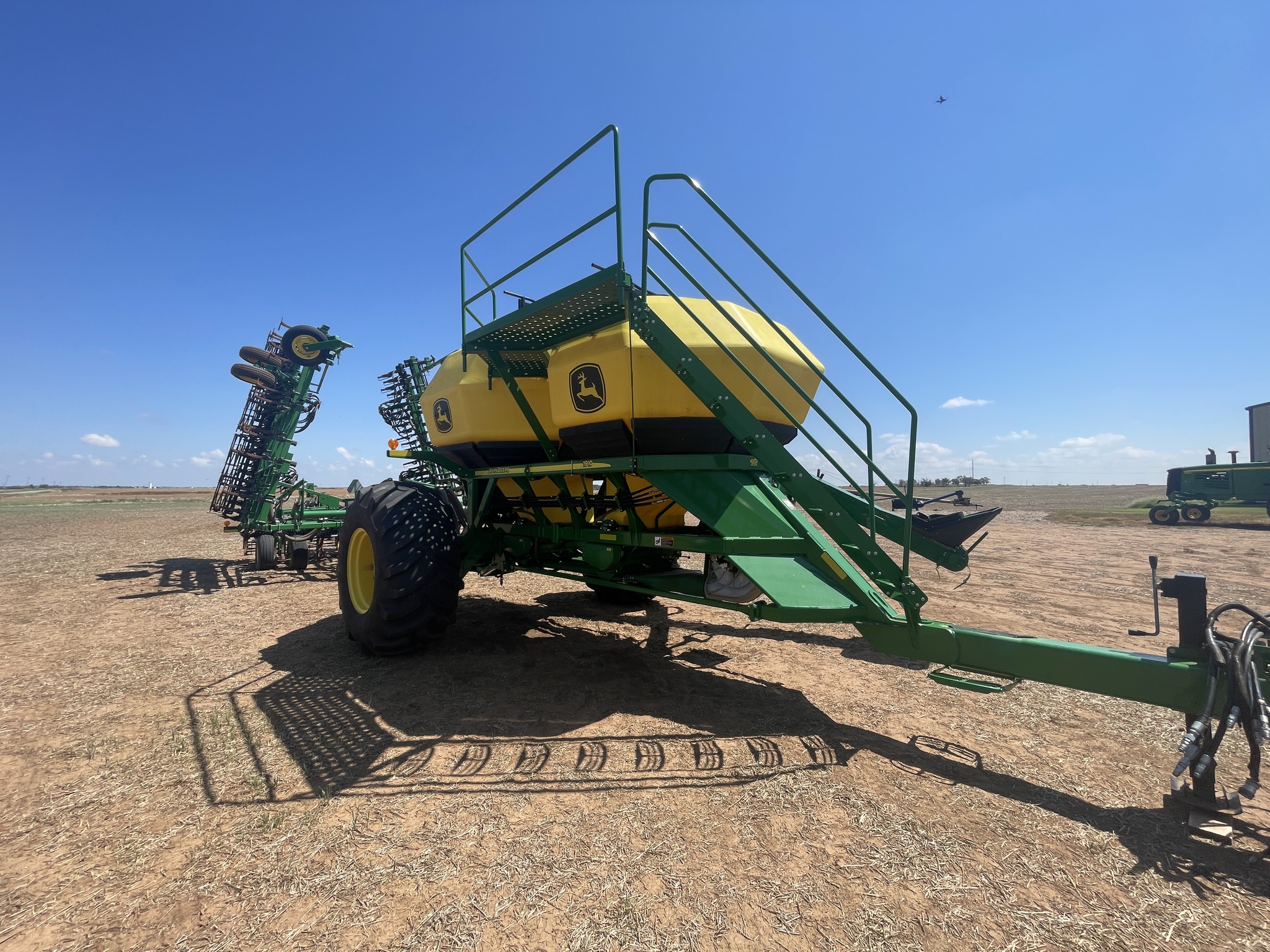 2016 John Deere 730 Image 39