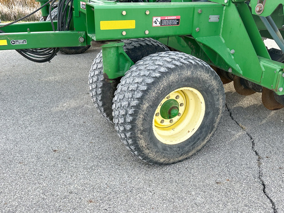2003 John-Deere 1690