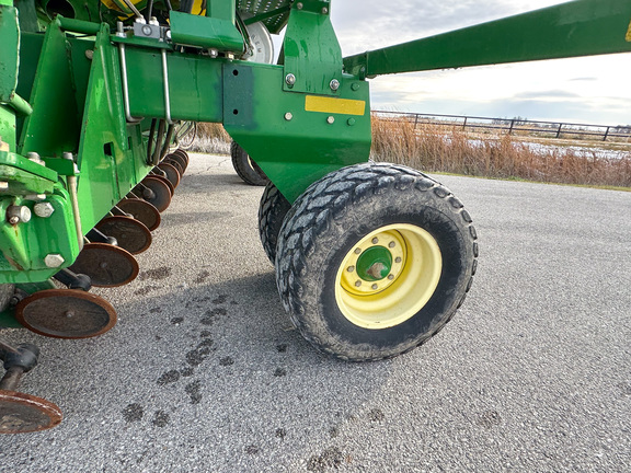 2003 John-Deere 1690