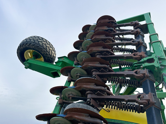 2003 John-Deere 1690