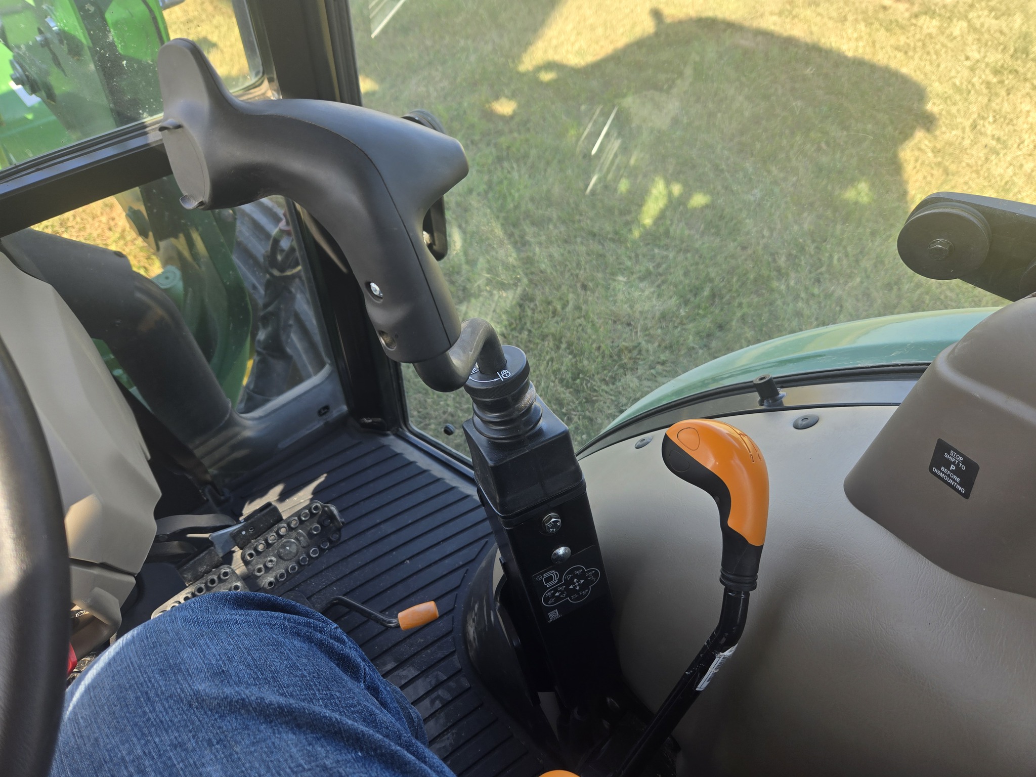  2024 John Deere 5075E at Heritage Tractor in Carthage, IL