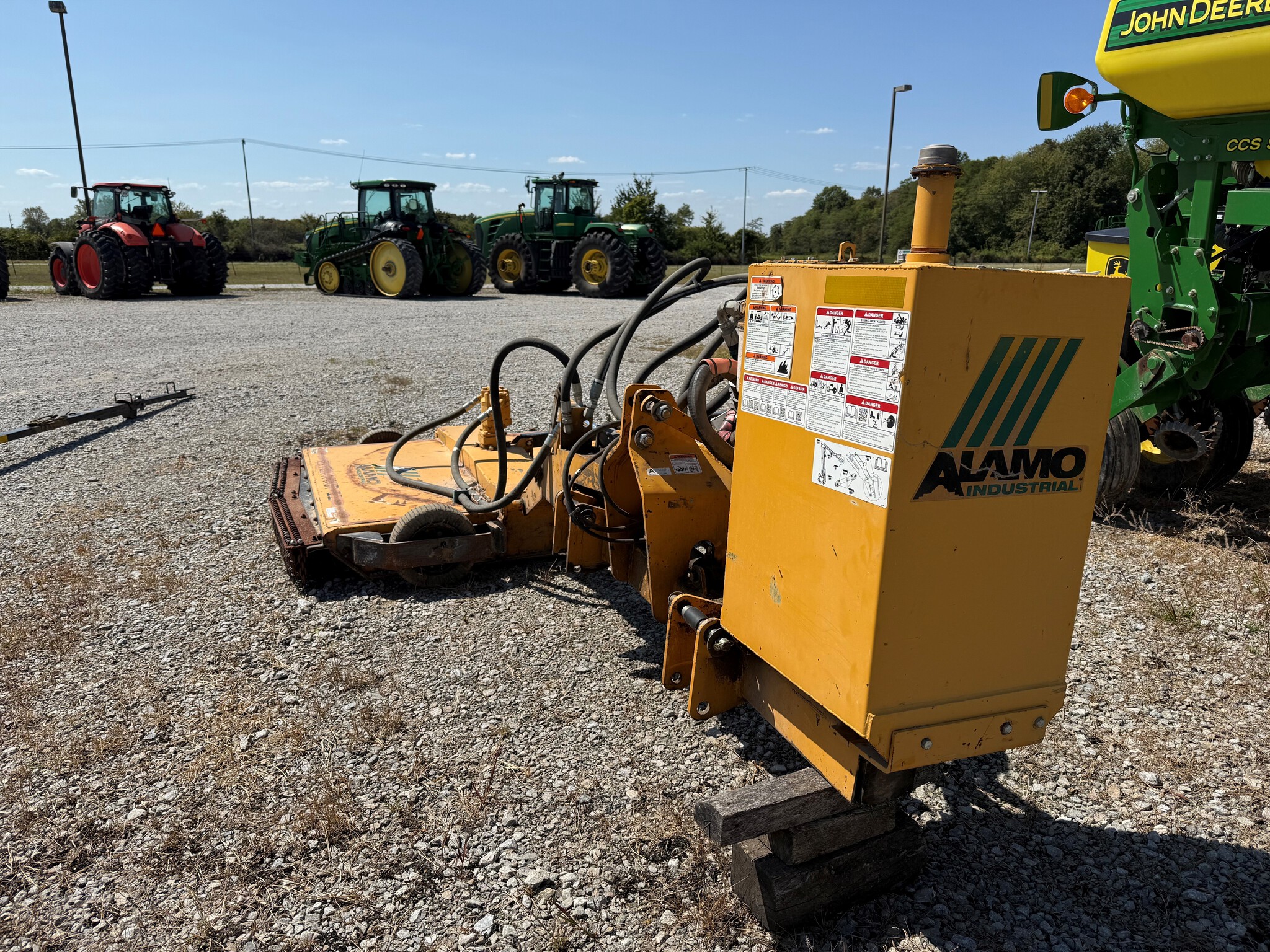 2017 Alamo EXTEN-A-KUT II Image 2