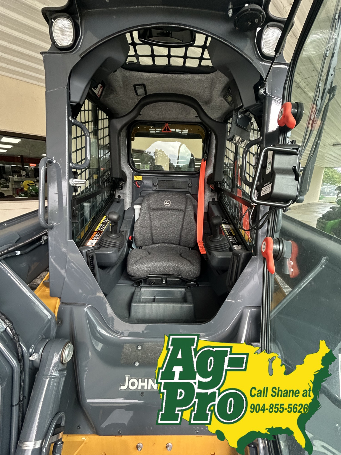 2025 John Deere 325G Image 6