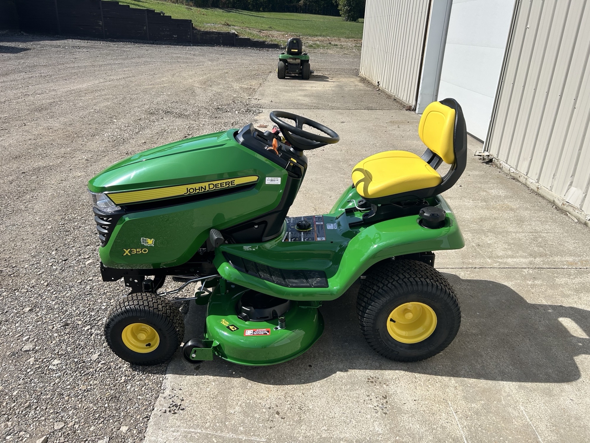 2025 John Deere X350 Image 8
