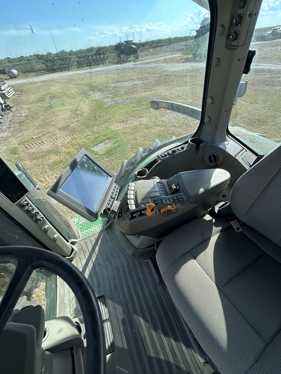 2022 John Deere 8R 410 Image 9