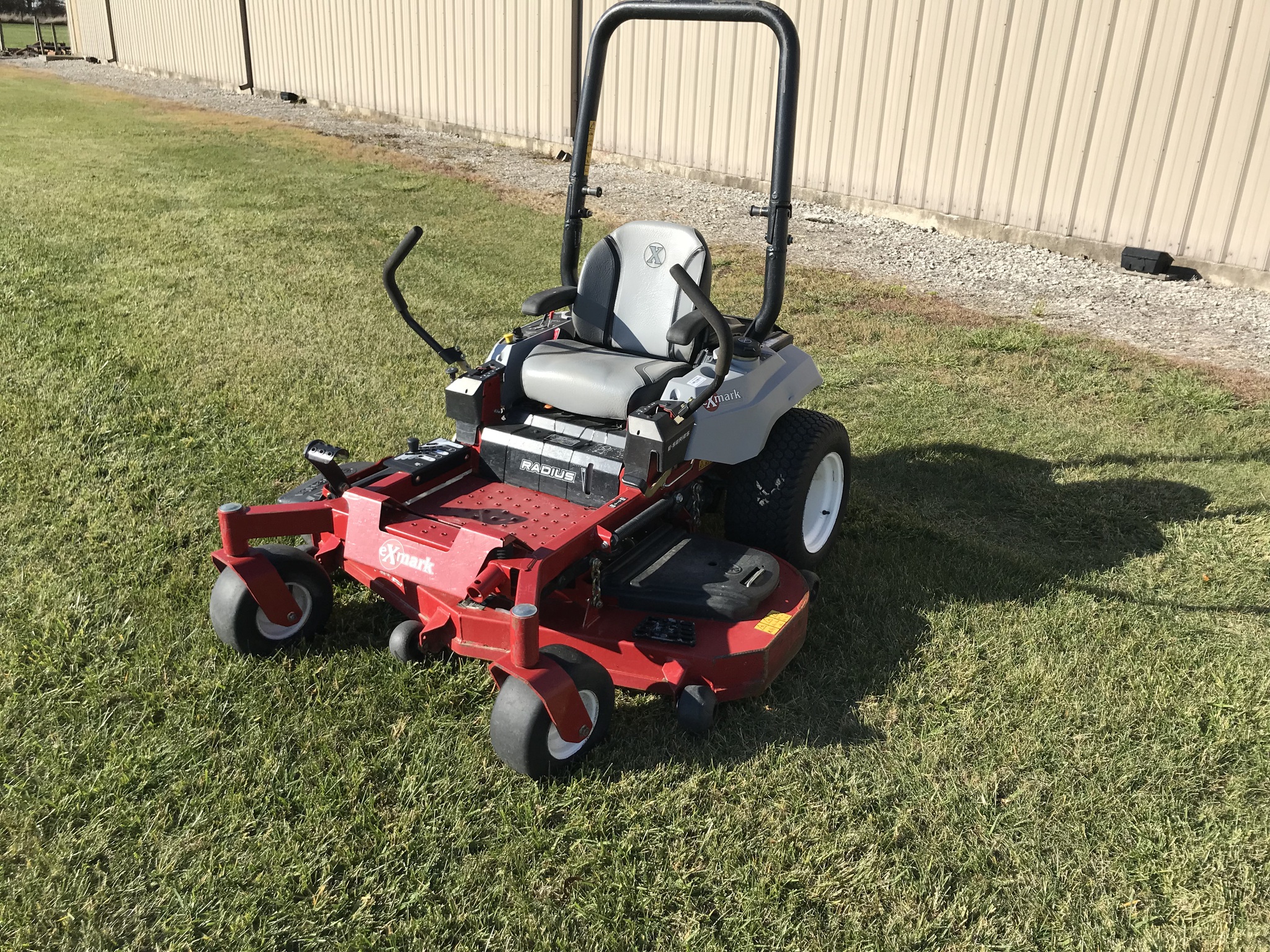 2021 Exmark Radius Image 1