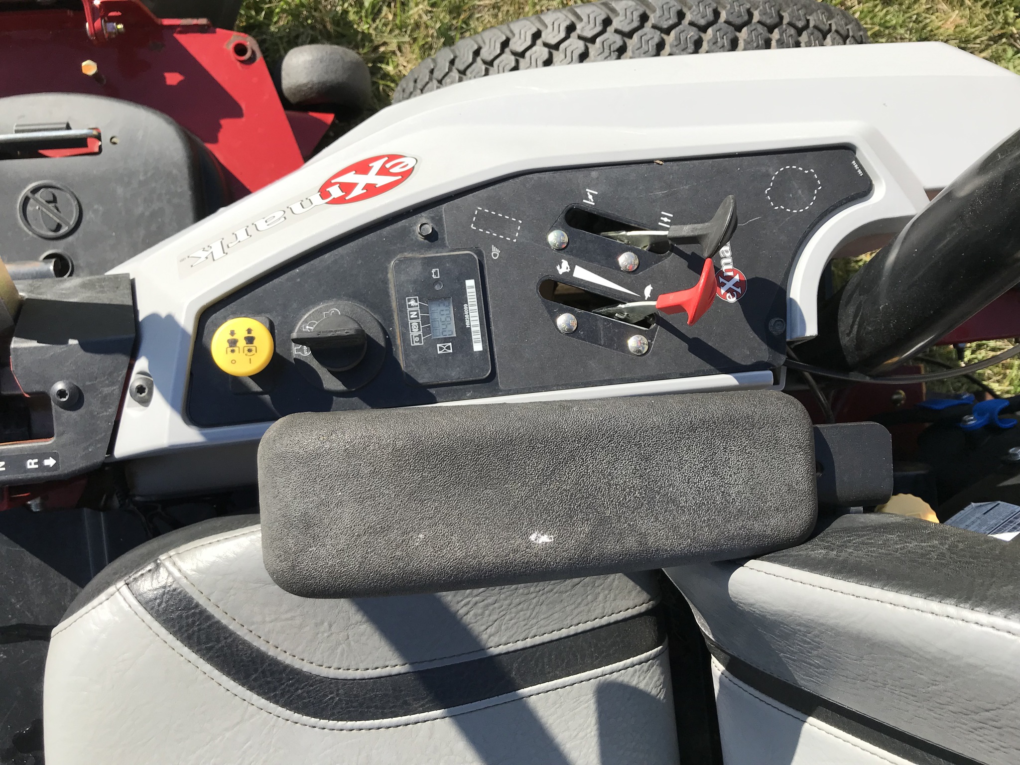 2021 Exmark Radius Image 8