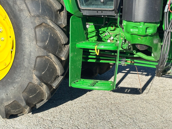 2024 John-Deere 5100E