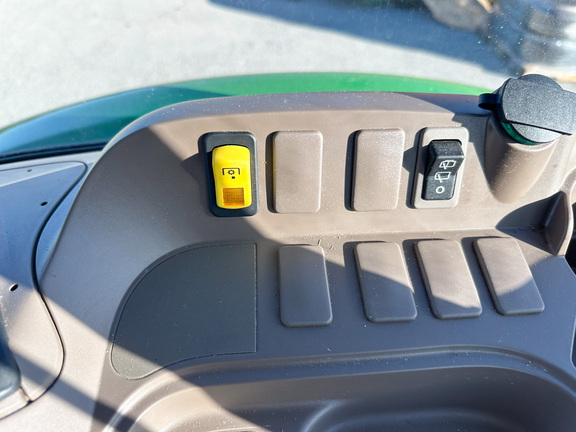 2024 John-Deere 5100E