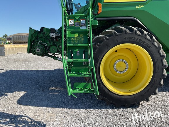 Photo of 2023 John Deere X9 1000